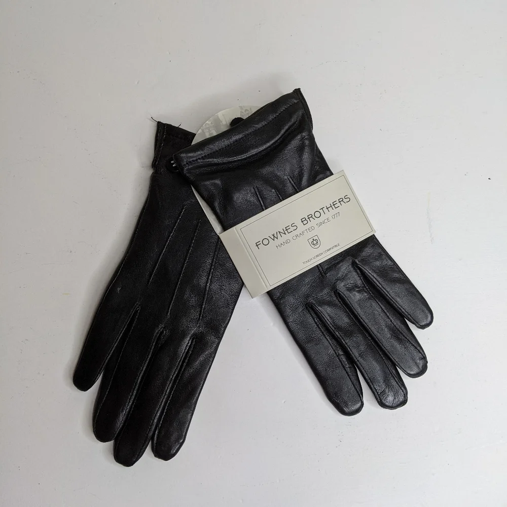 NWT Fownes brothers black leather gloves (m)